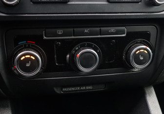 Подержанный автомобиль Volkswagen Jetta Sedan 2011 года (14 фото)