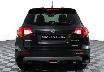 Подержанный автомобиль Suzuki Vitara 2017 года (6 фото)