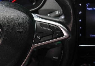 Подержанный автомобиль Renault Arkana 2021 года (20 фото)