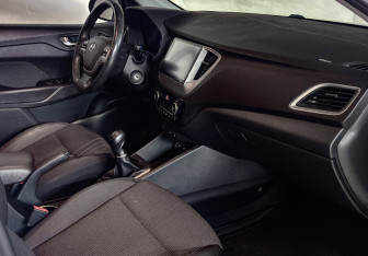 Подержанный автомобиль Hyundai Solaris Sedan 2017 года (11 фото)