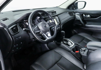 Подержанный автомобиль Nissan Qashqai 2020 года (11 фото)