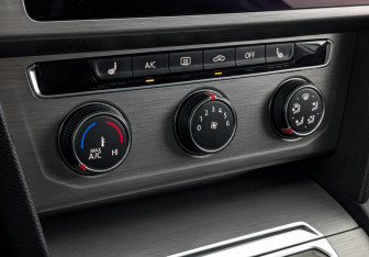 Подержанный автомобиль Volkswagen Passat Sedan 2018 года (21 фото)