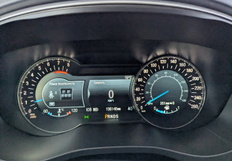 Подержанный автомобиль Ford Mondeo Sedan 2017 года (13 фото)