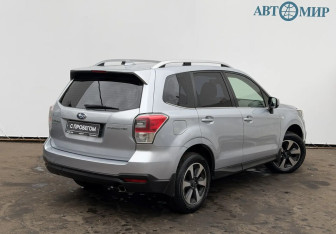 Подержанный автомобиль Subaru Forester Suv 2017 года (5 фото)
