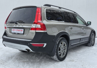 Подержанный автомобиль Volvo XC70 2014 года (5 фото)