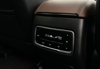 Подержанный автомобиль GAC GS8 2021 года (30 фото)