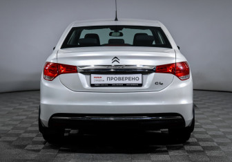 Подержанный автомобиль Citroen C4 Sedan 2013 года (6 фото)