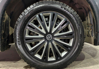 Подержанный автомобиль Mitsubishi Outlander 2014 года (20 фото)