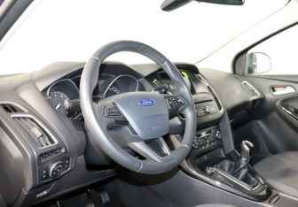 Подержанный автомобиль Ford Focus Hatchback 2018 года (11 фото)