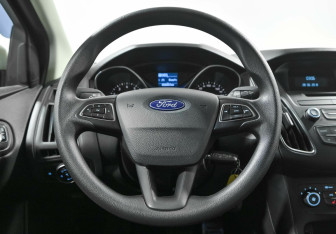 Подержанный автомобиль Ford Focus Hatchback 2018 года (6 фото)