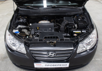 Подержанный автомобиль Hyundai Elantra Sedan 2008 года (9 фото)