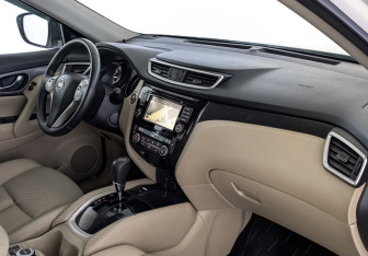 Подержанный автомобиль Nissan X-Trail 2018 года (13 фото)