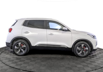 Подержанный автомобиль Chery Tiggo 4 Pro 2023 года (4 фото)