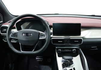 Подержанный автомобиль Geely Coolray 2023 года (17 фото)