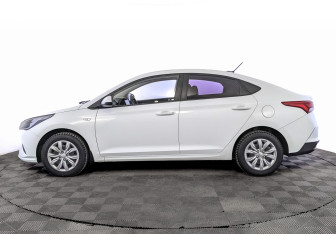 Подержанный автомобиль Hyundai Solaris Sedan 2020 года (8 фото)
