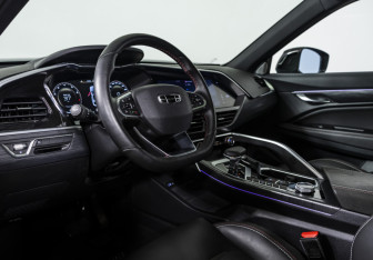 Подержанный автомобиль Geely Tugella 2023 года (9 фото)