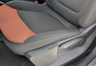 Подержанный автомобиль Renault Kaptur 2017 года (21 фото)