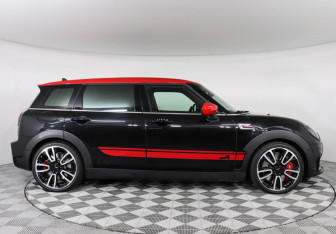 Подержанный автомобиль MINI Clubman Wagon 2022 года (4 фото)
