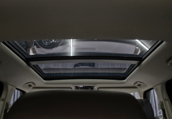 Подержанный автомобиль Land Rover Range Rover 2015 года (17 фото)