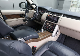 Подержанный автомобиль Land Rover Range Rover 2018 года (10 фото)