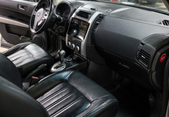 Подержанный автомобиль Nissan X-Trail 2011 года (11 фото)