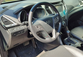 Подержанный автомобиль Hyundai Santa Fe 2013 года (13 фото)