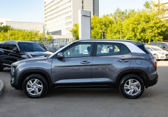 Подержанный автомобиль Hyundai Creta 2022 года (6 фото)