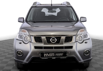 Подержанный автомобиль Nissan X-Trail 2014 года (2 фото)