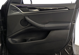 Подержанный автомобиль BMW X3 2021 года (24 фото)