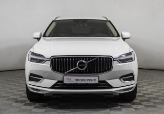Подержанный автомобиль Volvo XC60 2020 года (2 фото)