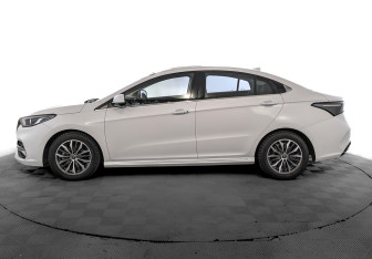 Подержанный автомобиль Omoda S5 2023 года (8 фото)