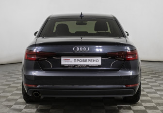 Подержанный автомобиль Audi A4 Sedan 2018 года (6 фото)