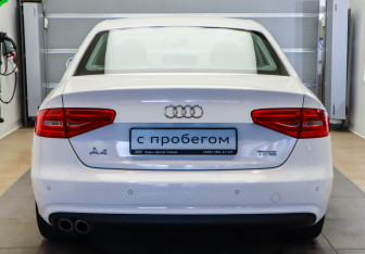 Подержанный автомобиль Audi A4 Sedan 2014 года (5 фото)