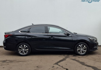 Подержанный автомобиль Changan Eado Plus 2023 года (4 фото)