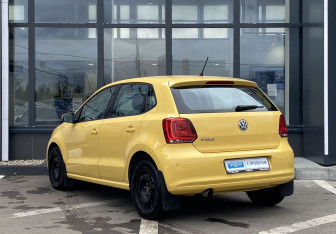 Подержанный автомобиль Volkswagen Polo Hatchback 2010 года (7 фото)