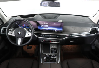 Новый BMW X5 2025 (11 фото)