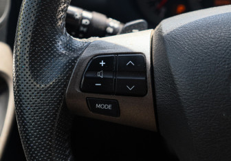 Подержанный автомобиль Toyota RAV4 2012 года (22 фото)