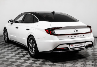 Подержанный автомобиль Hyundai Sonata 2020 года (7 фото)