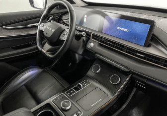 Подержанный автомобиль Exeed LX 2022 года (9 фото)