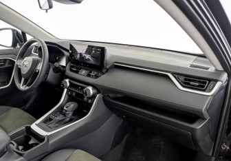 Новый Toyota RAV4 2025 (9 фото)