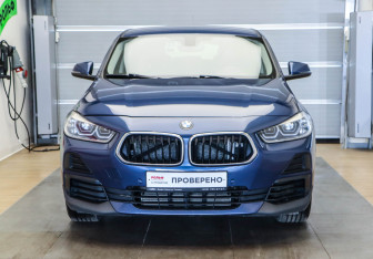 Подержанный автомобиль BMW X2 2021 года (2 фото)