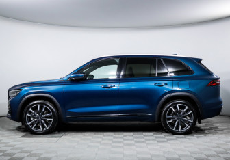 Подержанный автомобиль Geely Monjaro 2023 года (8 фото)