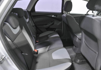 Подержанный автомобиль Ford Focus Wagon 2014 года (13 фото)