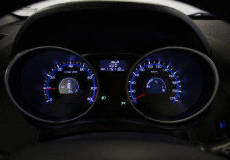 Подержанный автомобиль Hyundai ix35 2013 года (11 фото)