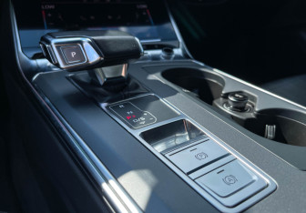 Подержанный автомобиль Audi A7 2019 года (15 фото)