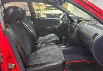 Подержанный автомобиль Mitsubishi Carisma Sedan 1999 года (10 фото)