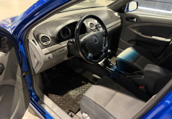 Подержанный автомобиль Chevrolet Lacetti Hatchback 2011 года (5 фото)