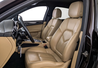 Подержанный автомобиль Porsche Macan 2016 года (20 фото)