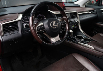 Подержанный автомобиль Lexus RX 2018 года (17 фото)