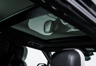 Подержанный автомобиль Land Rover Range Rover Sport 2022 года (17 фото)